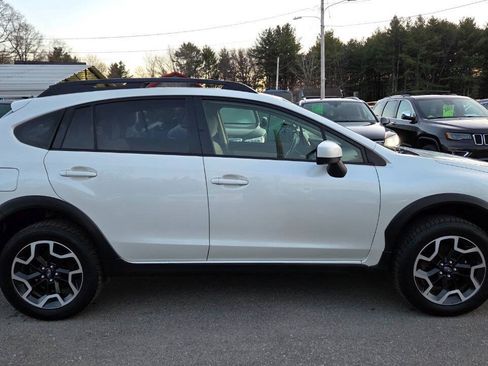 Used 2017 Subaru Crosstrek 2.0i Premium AWD/4WD image 19