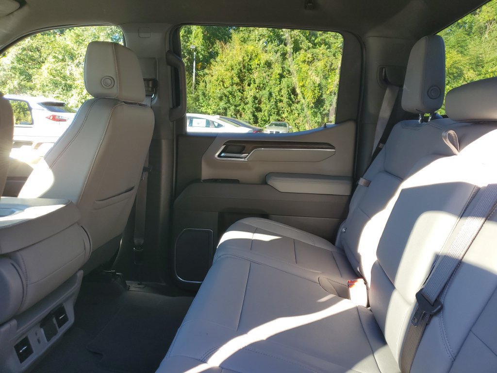 Used 2025 GMC Sierra 1500 SLT RWD image 12