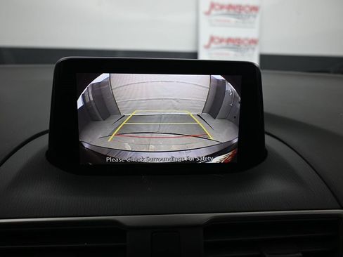 Used 2018 MAZDA MAZDA3 Touring image 18