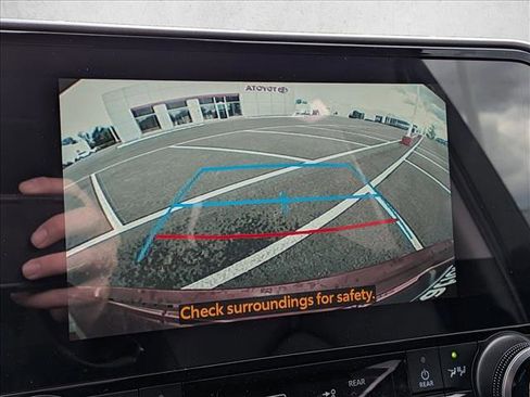 New 2026 Toyota Highlander XLE AWD/4WD image 13