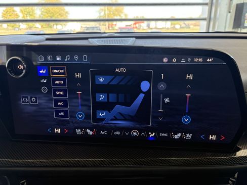 New 2026 Chevrolet Traverse High Country image 17