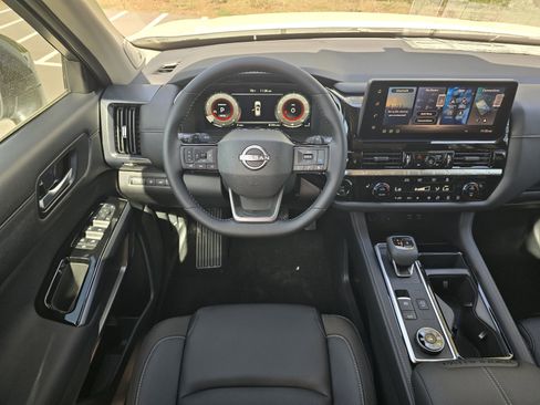 New 2026 Nissan Pathfinder SL AWD/4WD image 14
