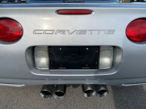 Used 1999 Chevrolet Corvette Coupe w/ Roof Pkg image 32