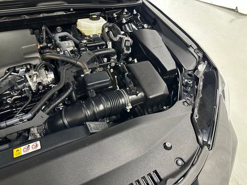 Used 2026 Toyota Camry Hybrid FWD image 69