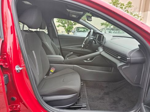 New 2025 Hyundai Elantra Sport image 10