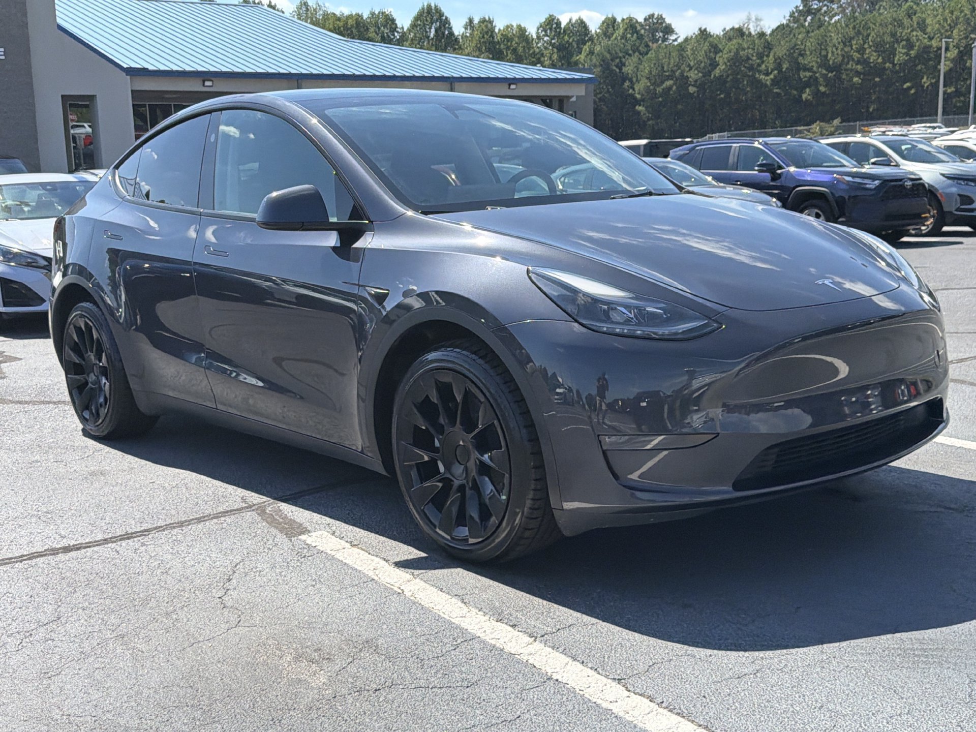 Used 2024 Tesla Model Y Long Range AWD/4WD image 30