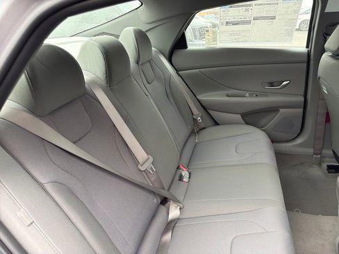 Used 2026 Hyundai Elantra SE w/ Cargo Package FWD image 31