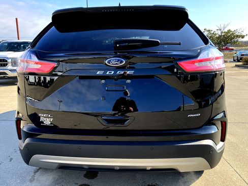 Certified 2024 Ford Edge SEL w/ Convenience Package image 4