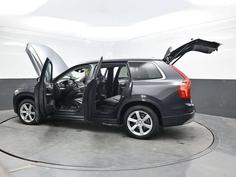 Used 2022 Volvo XC90 T5 Momentum AWD/4WD image 42