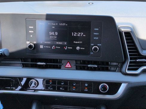 Certified 2025 Kia Sportage LX FWD image 18