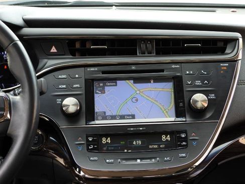 Used 2015 Toyota Avalon Limited image 38