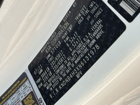 Used 2022 Kia Carnival LX FWD image 25
