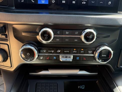 Used 2024 Ford F450 Platinum AWD/4WD image 28