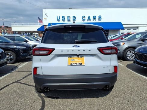 Certified 2025 Ford Escape ST-Line w/ Cold Weather Package AWD/4WD image 6
