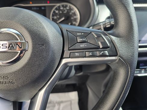 Used 2020 Nissan Kicks SV w/ Exterior Package FWD image 28