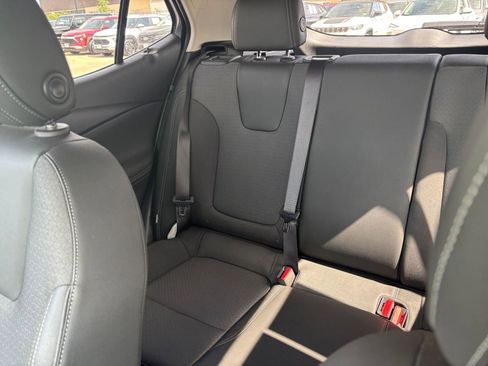 Used 2025 Buick Encore GX Preferred image 37