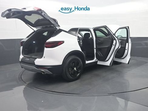 Used 2025 Chevrolet Blazer LT AWD/4WD image 40