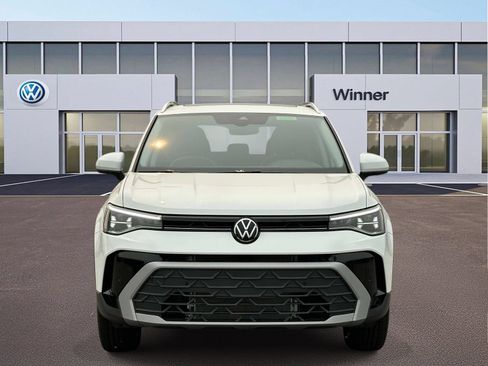 New 2026 Volkswagen Taos SE AWD/4WD image 9