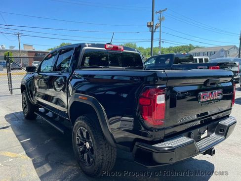 Used 2024 GMC Canyon Elevation w/ Convenience Package AWD/4WD image 6