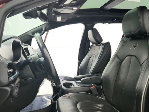 Used 2019 Chrysler Pacifica Limited w/ Advanced Safetytec Group image 27