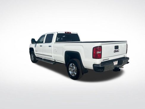 Used 2019 GMC Sierra 2500 SLT AWD/4WD image 3