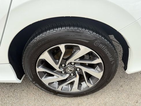 Used 2017 Honda Civic EX image 28