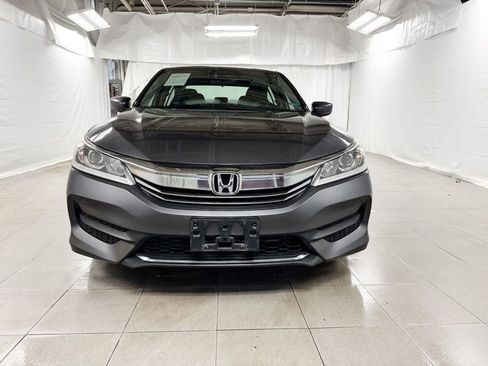 Used 2017 Honda Accord LX image 2