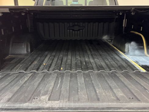 Used 2025 Chevrolet Silverado 1500 ZR2 w/ Technology Package image 25