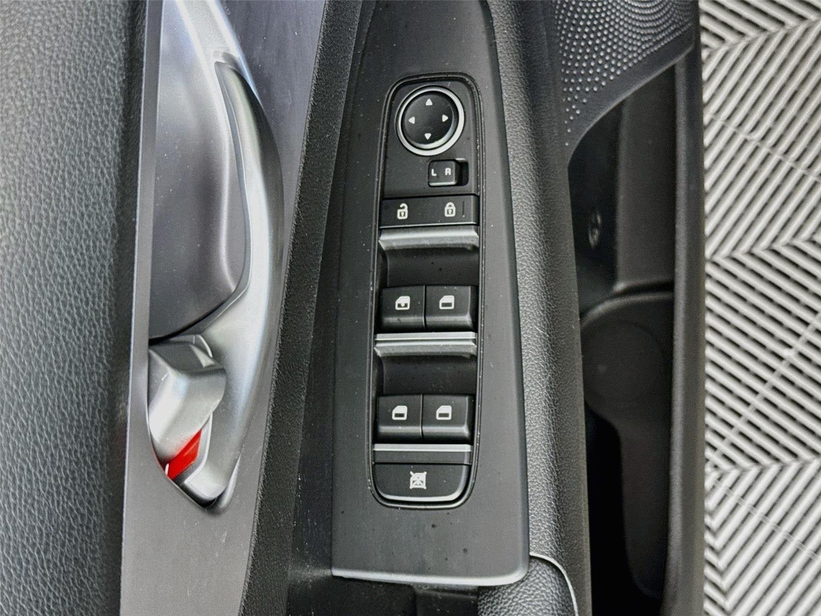 Certified 2023 Kia Forte LXS w/ LXS Technology Package FWD image 18