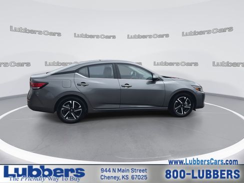 Used 2025 Nissan Sentra SV image 9