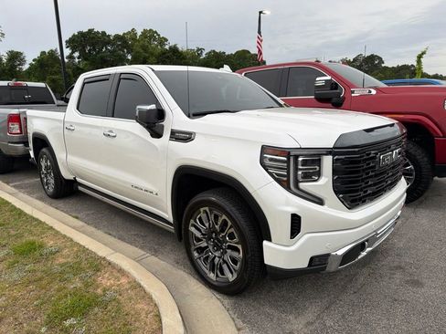 Used 2023 GMC Sierra 1500 Denali Ultimate AWD/4WD image 3