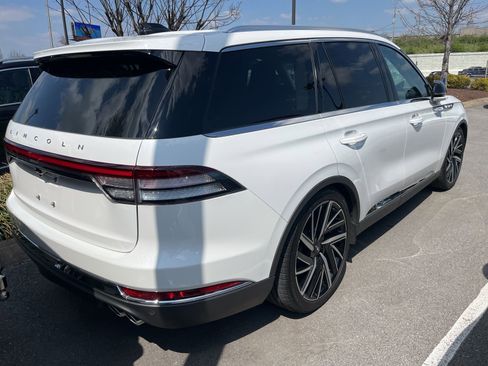 Used 2025 Lincoln Aviator Reserve w/ Equipment Group 201A image 4