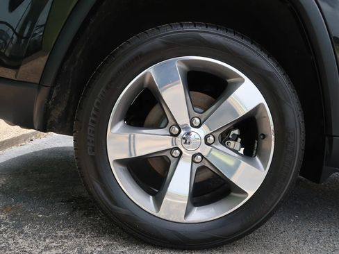 Used 2015 Jeep Grand Cherokee Limited image 40