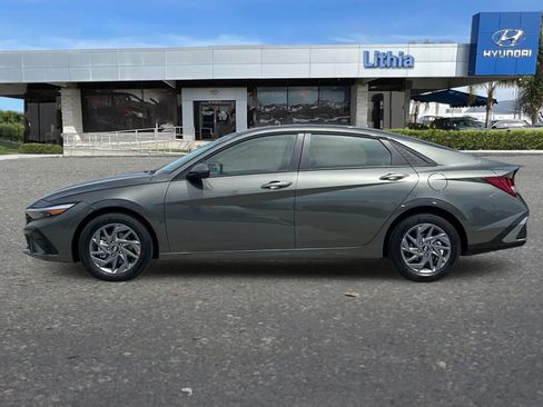 New 2026 Hyundai Elantra Blue image 4