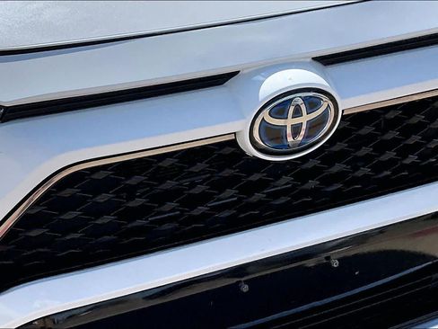 Used 2022 Toyota RAV4 XSE w/ Weather Package AWD/4WD image 30