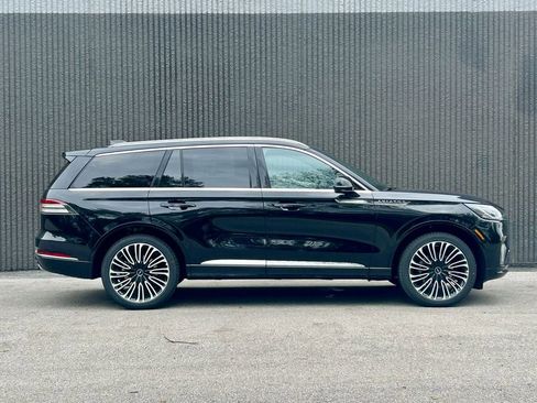 New 2026 Lincoln Aviator Black Label AWD/4WD image 7