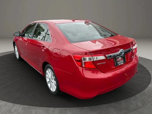Used 2014 Toyota Camry XLE FWD image 10