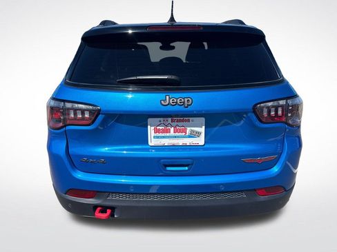 Used 2025 Jeep Compass Trailhawk AWD/4WD image 4