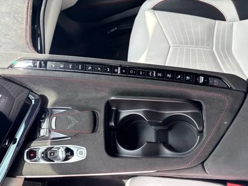 Used 2023 Chevrolet Corvette Stingray Premium Conv w/ Z51 Performance Package RWD image 12