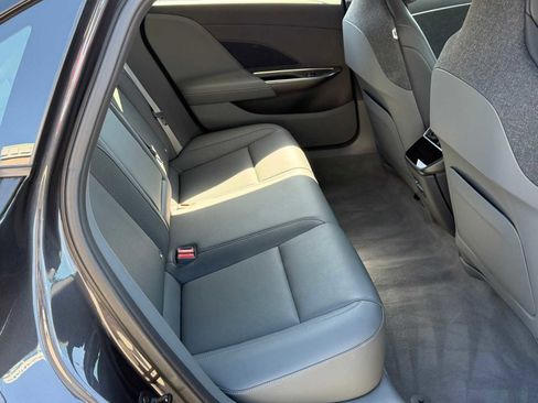 Used 2025 Lucid Air Touring AWD/4WD image 27