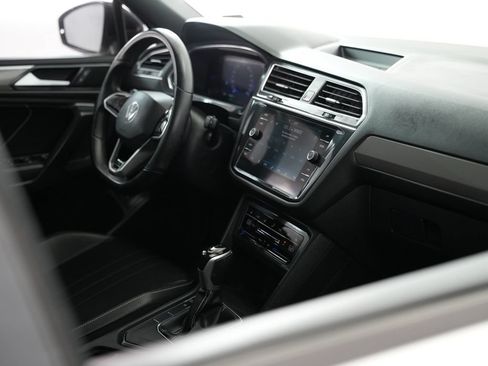 Used 2022 Volkswagen Tiguan SE R-Line FWD image 51