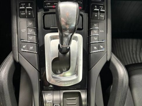 Used 2018 Porsche Cayenne AWD/4WD image 19