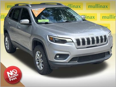 Used 2019 Jeep Cherokee Latitude Plus w/ Comfort/Convenience Group