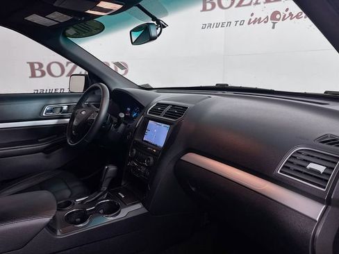 Used 2016 Ford Explorer XLT w/ Equipment Group 202A image 34