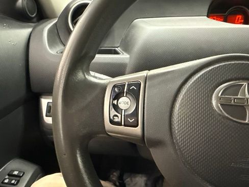 Used 2013 Scion xB FWD image 21