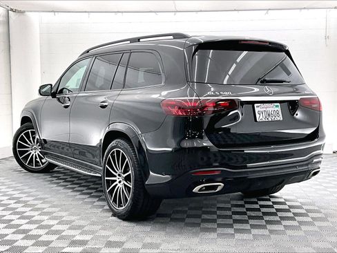 Used 2026 Mercedes-Benz GLS 580 4MATIC image 10
