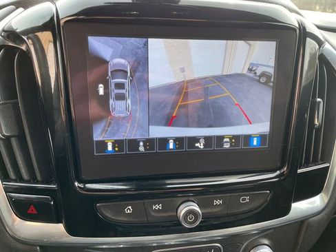 Used 2024 Chevrolet Traverse RS image 35