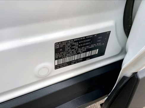 Used 2021 Toyota RAV4 LE AWD/4WD image 19