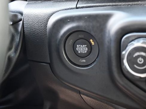 Used 2023 Jeep Gladiator Sport AWD/4WD image 33