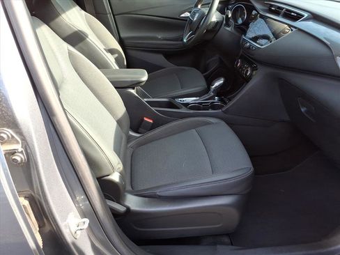 Used 2022 Buick Encore GX Preferred w/ Cold Weather Comfort Package image 9